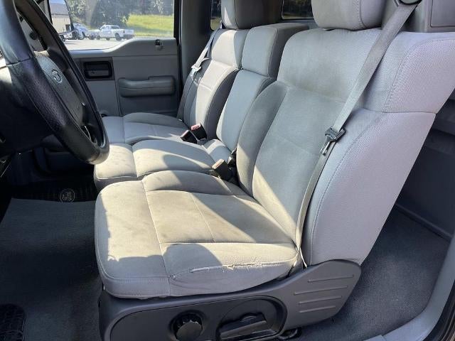 2006 Ford F-150 2WD Regular Cab Styleside 6-1/2 Ft Box STX