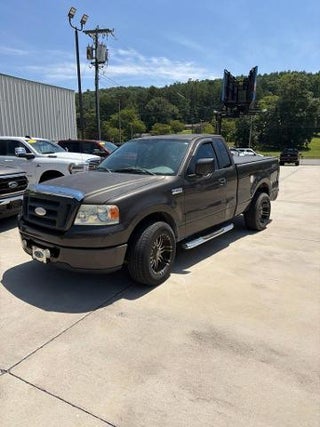 2006 Ford F-150 2WD Regular Cab Styleside 6-1/2 Ft Box STX