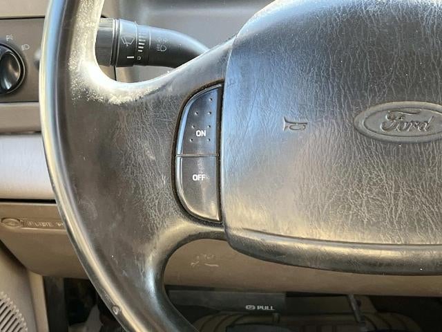 2000 Ford Super Duty F-350 DRW Lariat