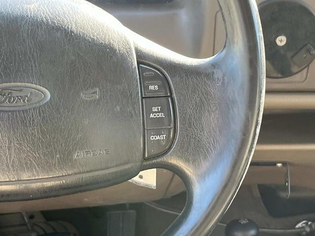 2000 Ford Super Duty F-350 DRW Lariat