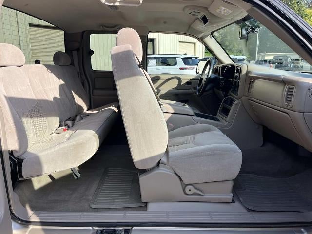 2004 Chevrolet Silverado 2500 HD LS