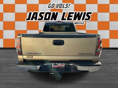 2004 Chevrolet Silverado 2500 HD LS
