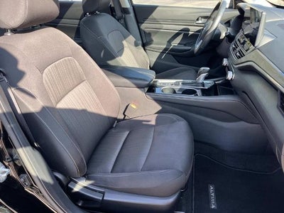 2024 Nissan Altima 2.5 SV Sedan