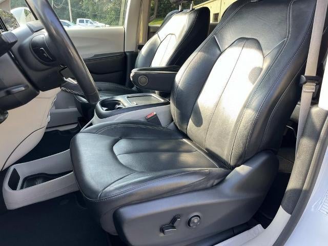 2022 Chrysler Pacifica Touring L FWD
