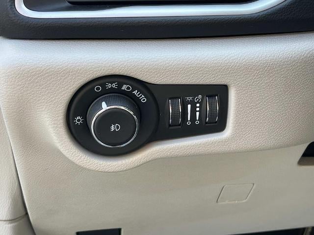2022 Chrysler Pacifica Touring L FWD
