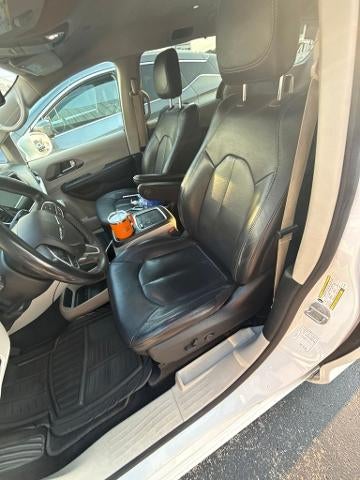 2022 Chrysler Pacifica Touring L FWD