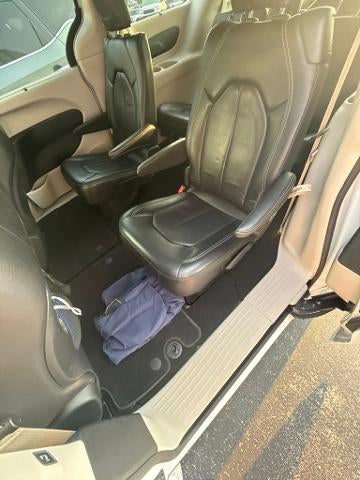 2022 Chrysler Pacifica Touring L FWD