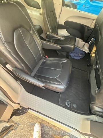 2022 Chrysler Pacifica Touring L FWD