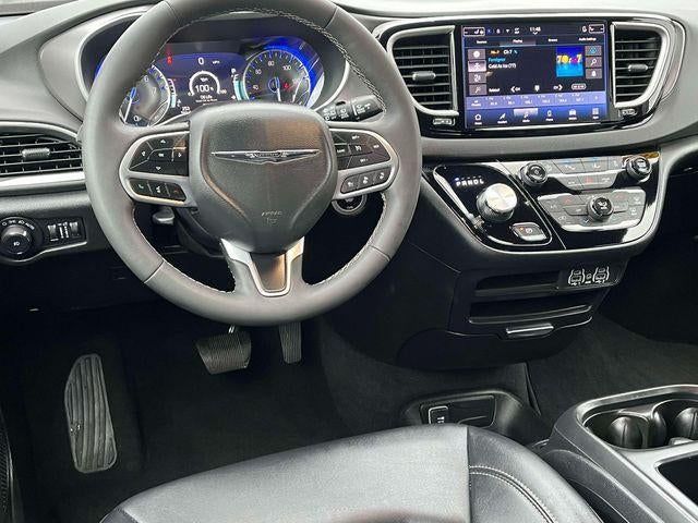 2025 Chrysler Pacifica Select FWD