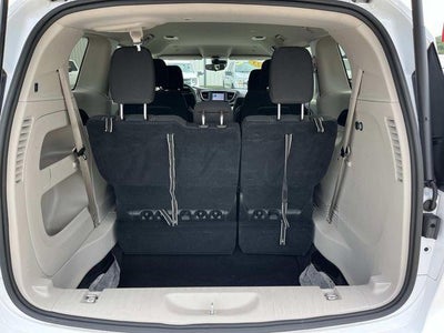 2023 Chrysler Voyager LX FWD