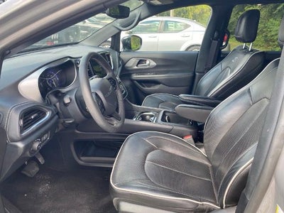 2025 Chrysler Pacifica Limited FWD
