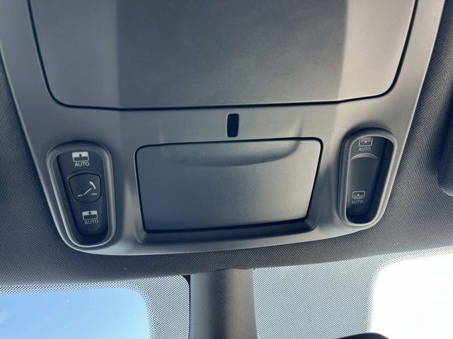 2025 Chrysler Pacifica Limited FWD