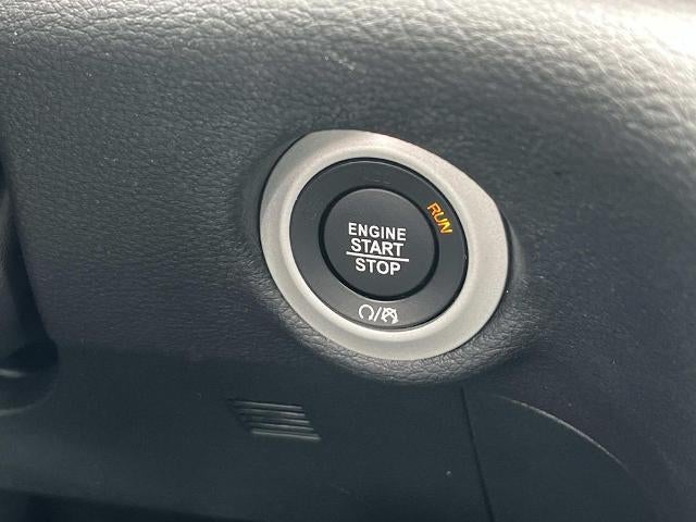 2025 Chrysler Pacifica Limited FWD