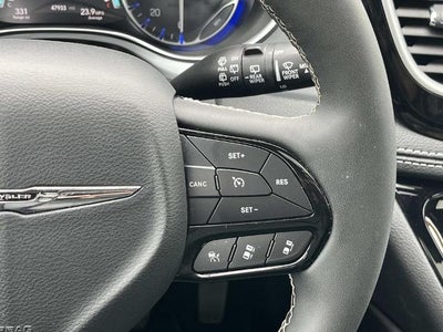2025 Chrysler Pacifica Limited FWD