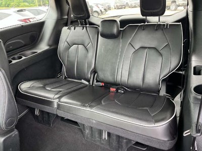 2025 Chrysler Pacifica Limited FWD