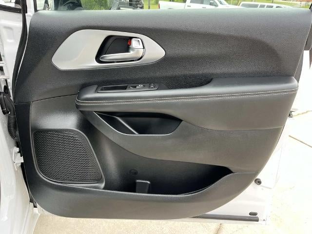 2025 Chrysler Pacifica Limited FWD