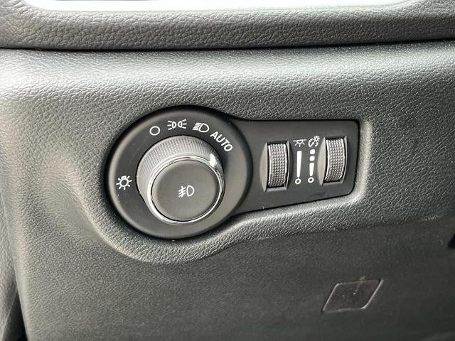 2025 Chrysler Pacifica Limited FWD