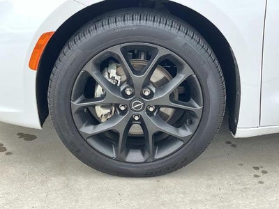 2025 Chrysler Pacifica Limited FWD