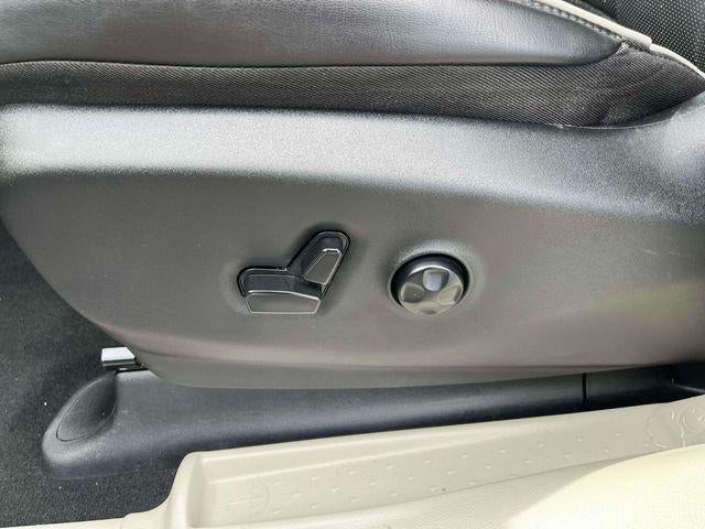 2024 Chrysler Pacifica Limited FWD