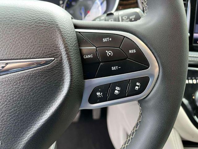 2024 Chrysler Pacifica Limited FWD
