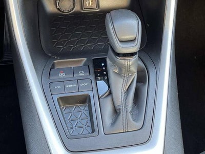 2025 Toyota RAV4 XLE FWD (GS)