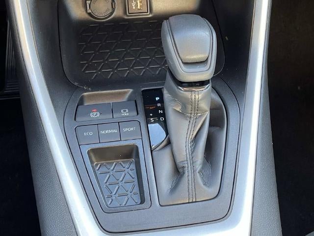 2025 Toyota RAV4 XLE FWD (GS)