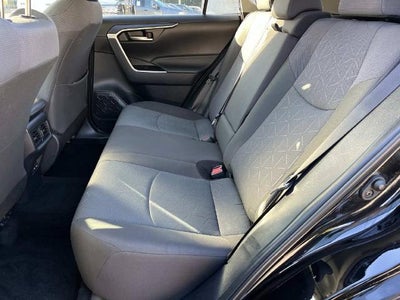 2025 Toyota RAV4 XLE FWD (GS)