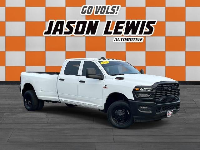2025 RAM 3500 Tradesman 4x4 Crew Cab 8' Box