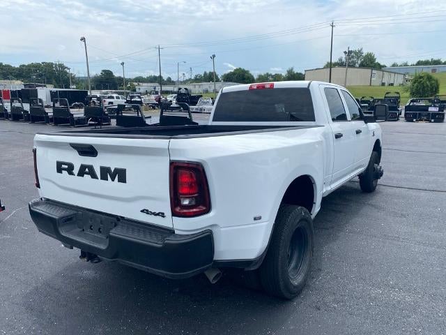 2025 RAM 3500 Tradesman 4x4 Crew Cab 8' Box