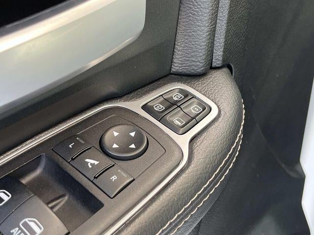 2024 RAM 3500 Big Horn 4x4 Crew Cab 8' Box