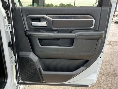 2024 RAM 3500 Big Horn 4x4 Crew Cab 8' Box