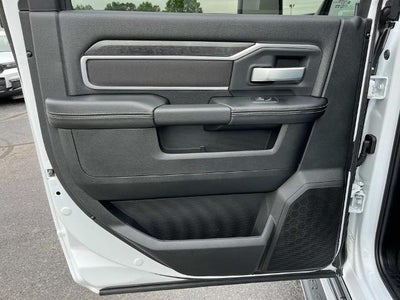 2024 RAM 3500 Big Horn 4x4 Crew Cab 8' Box