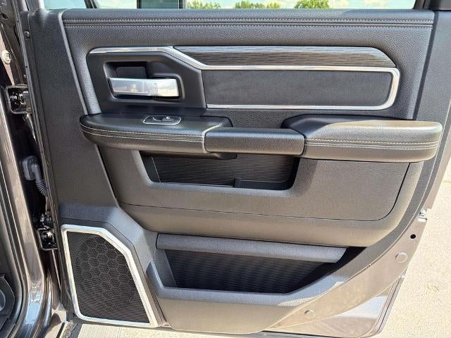 2023 RAM 3500 Laramie 4x4 Crew Cab 8' Box