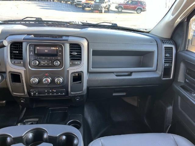2018 RAM 3500 Chassis Cab Tradesman 4WD Crew Cab 60" CA 172.4" WB