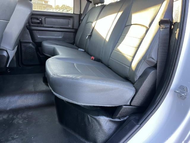 2018 RAM 3500 Chassis Cab Tradesman 4WD Crew Cab 60" CA 172.4" WB