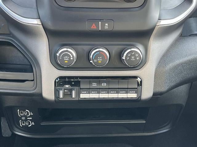 2024 RAM 3500 Chassis Cab SLT 4WD Crew Cab 60" CA 172.4" WB