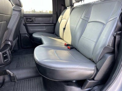 2023 RAM 3500 Chassis Cab Tradesman 4WD Crew Cab 60" CA 172.4" WB