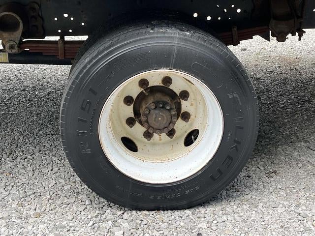 2001 Ford Super Duty F-650 Base