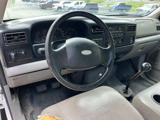 2001 Ford Super Duty F-650 Base