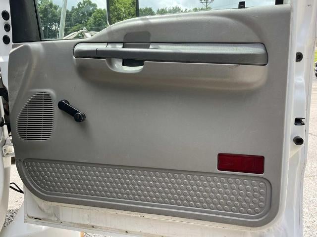 2001 Ford Super Duty F-650 Base