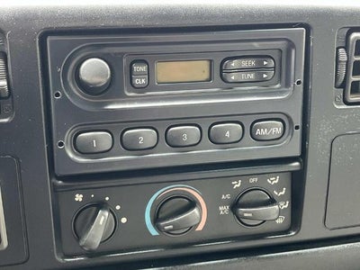 2001 Ford Super Duty F-650 Base
