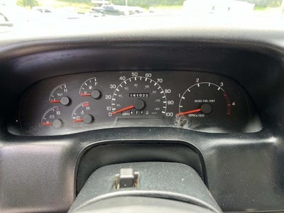 2001 Ford Super Duty F-650 Base