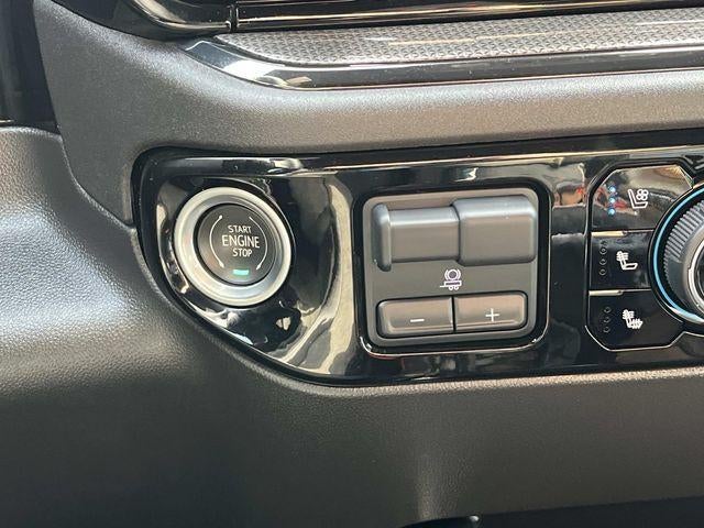 2023 Chevrolet Silverado 1500 Crew Cab Short Box 4-Wheel Drive ZR2