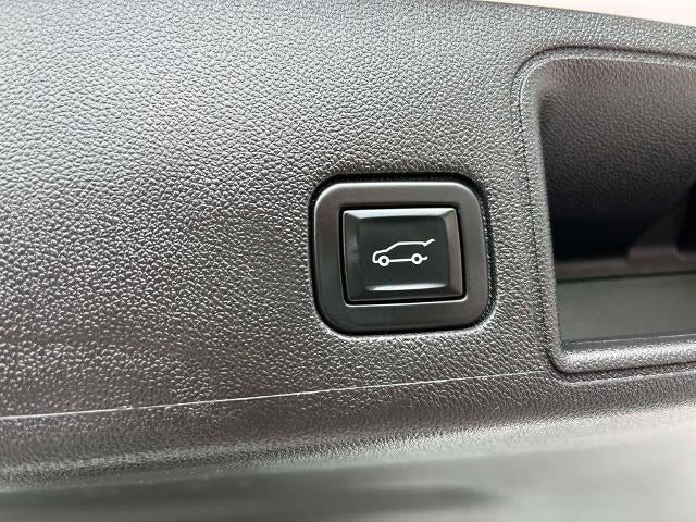 2023 GMC Terrain FWD 4dr SLT