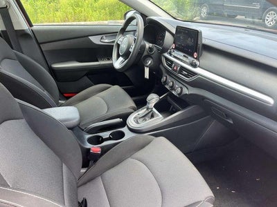 2024 Kia Forte LXS IVT