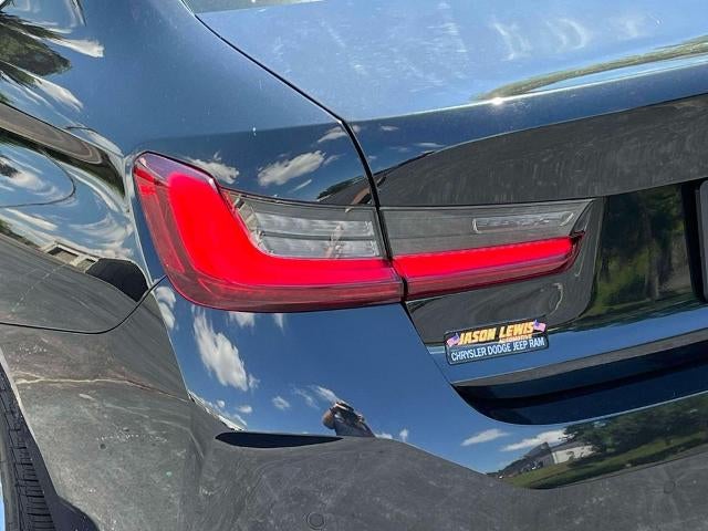 2025 BMW 330i Sedan
