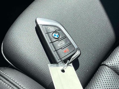 2025 BMW 330i Sedan