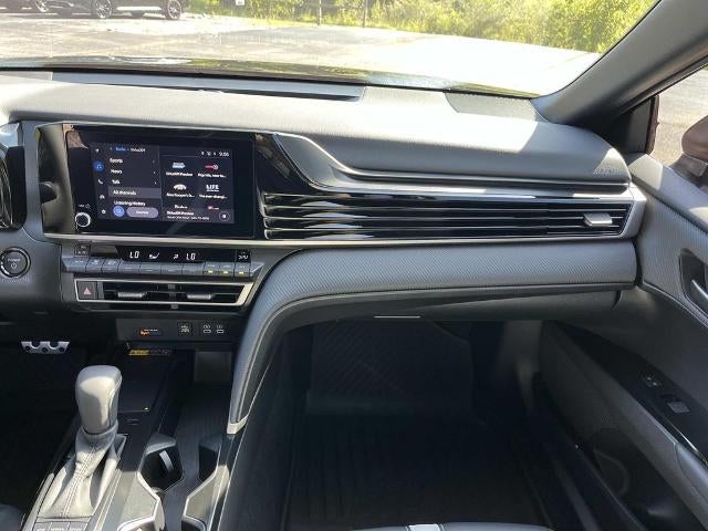 2025 Toyota Camry SE (SE)