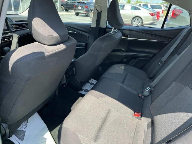 2025 Toyota Camry LE (SE)