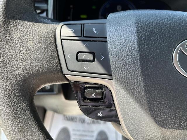 2025 Toyota Camry LE (SE)
